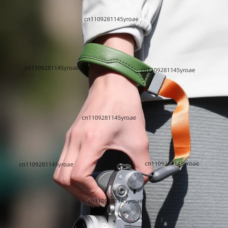 Magnetic Quick‑Release Camera  - огляд і ціна Camera Wrist Strap